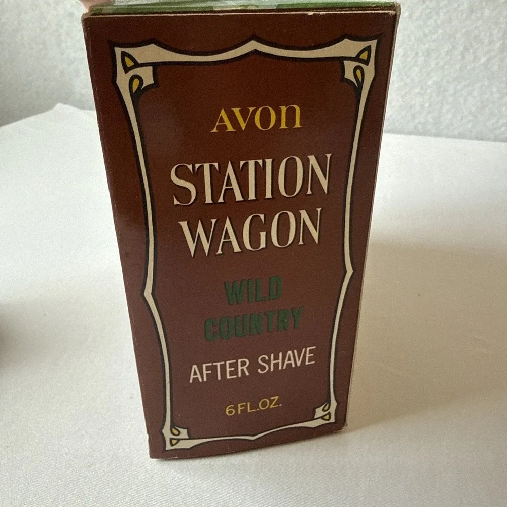 Vintage Avon 1923 Station Wagon Decanter Tai Winds 6oz FULL With Box Woody Car